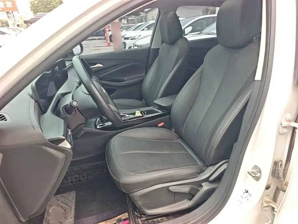Buick Verano — миниатюра 15