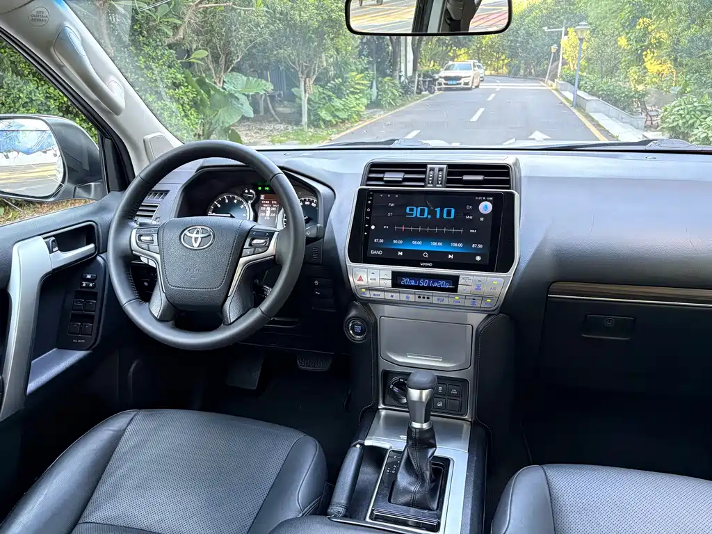 Toyota Prado — миниатюра 14