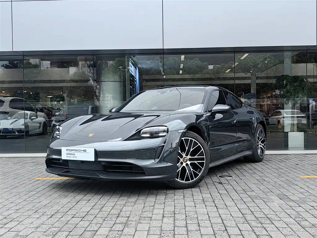 Porsche Taycan 2022