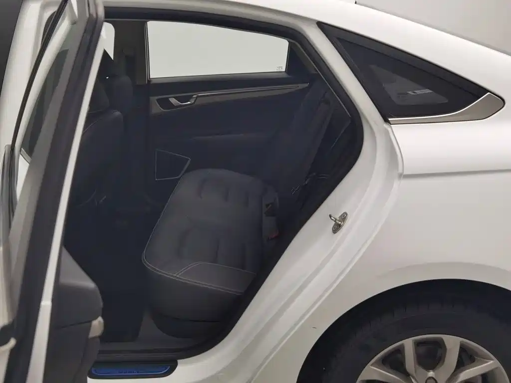 Geely Emgrand GL — миниатюра 15