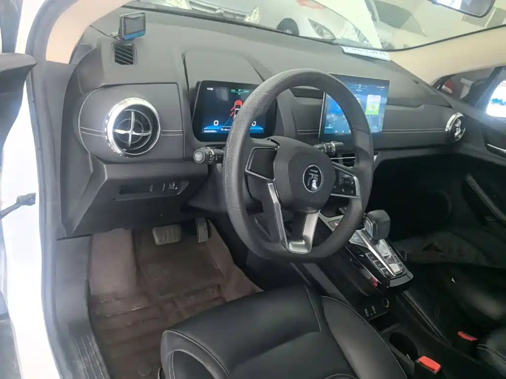 BYD Yuan EV — миниатюра 10