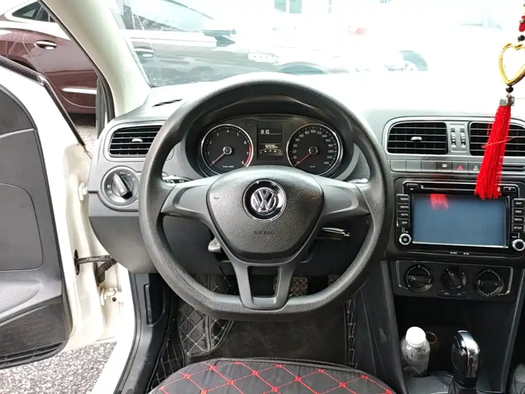 Volkswagen Polo — миниатюра 11