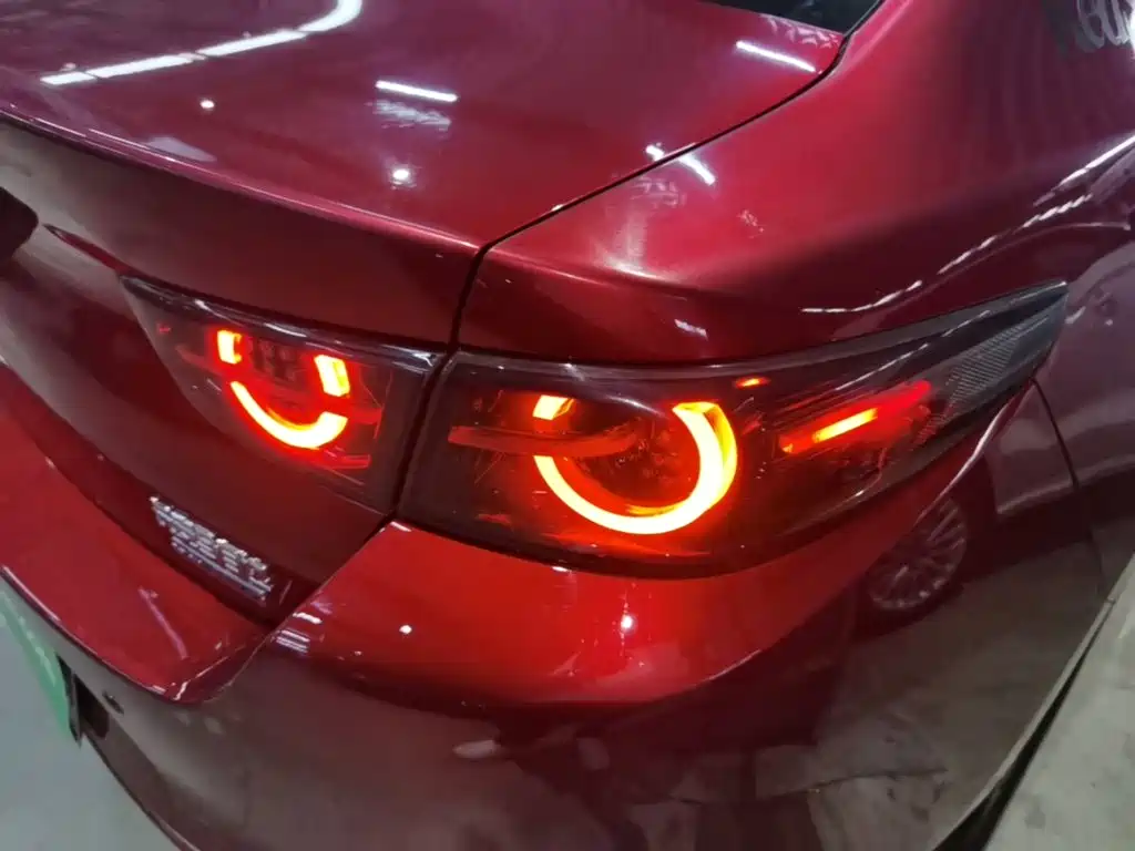 Mazda 3 Axela — миниатюра 8