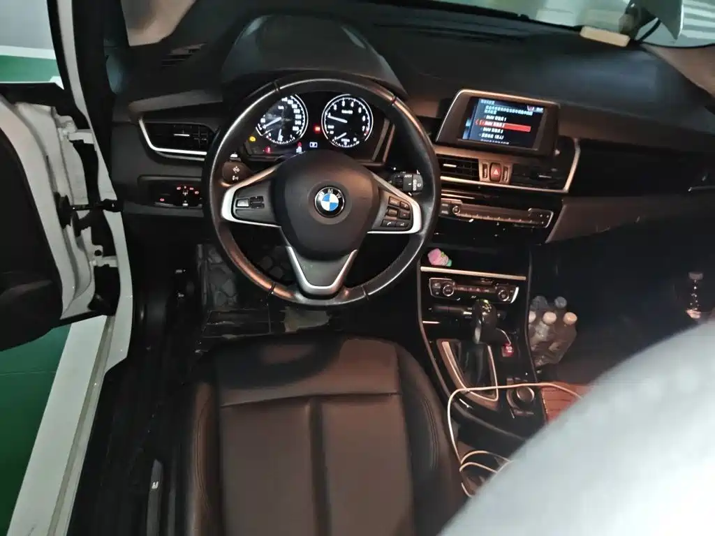 BMW 2 Series Active Tourer — миниатюра 11