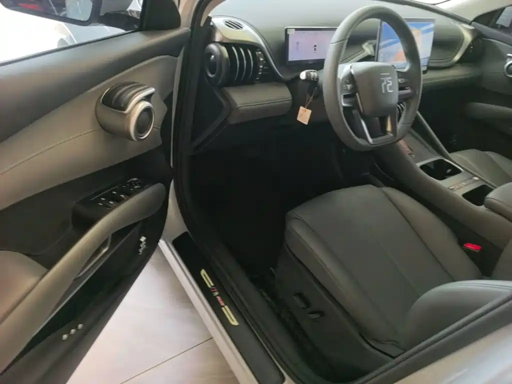 BYD Yuan Plus — миниатюра 16