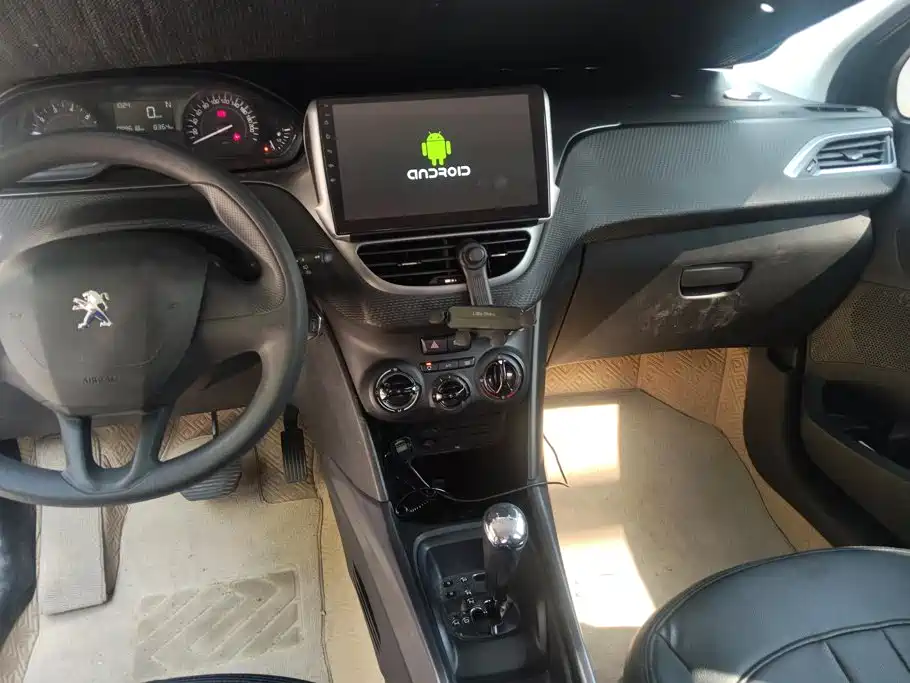 Peugeot 2008 — миниатюра 12