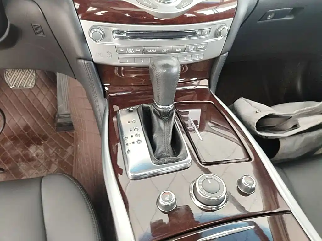 Infiniti Q70 — миниатюра 14