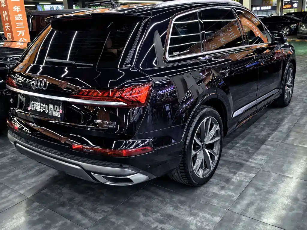 Audi Q7 — миниатюра 6