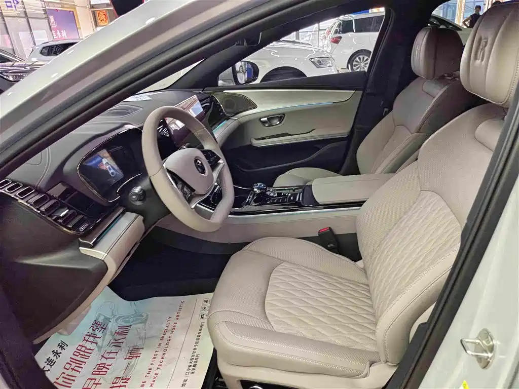 BYD Han — миниатюра 8
