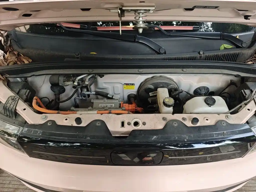 Wuling MINIEV — миниатюра 11