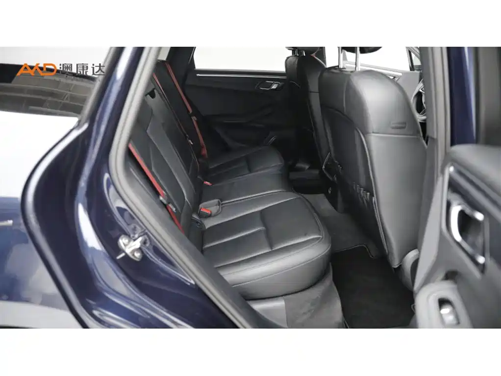 Porsche Macan — миниатюра 8