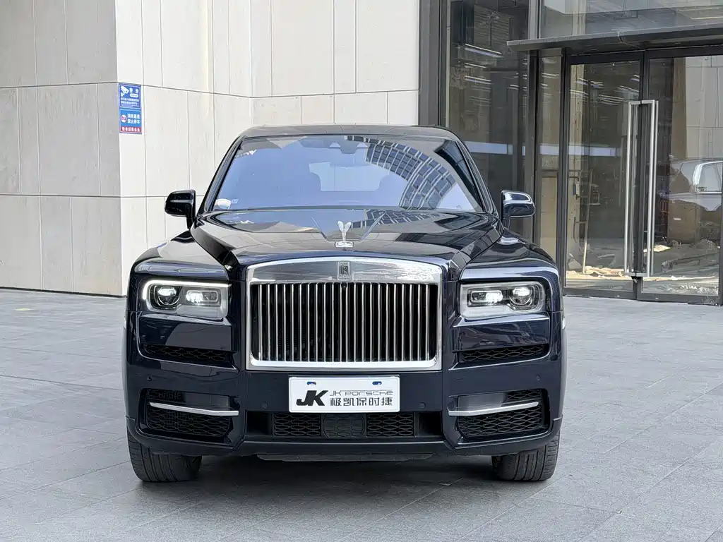 Rolls-Royce Cullinan 2018 мест