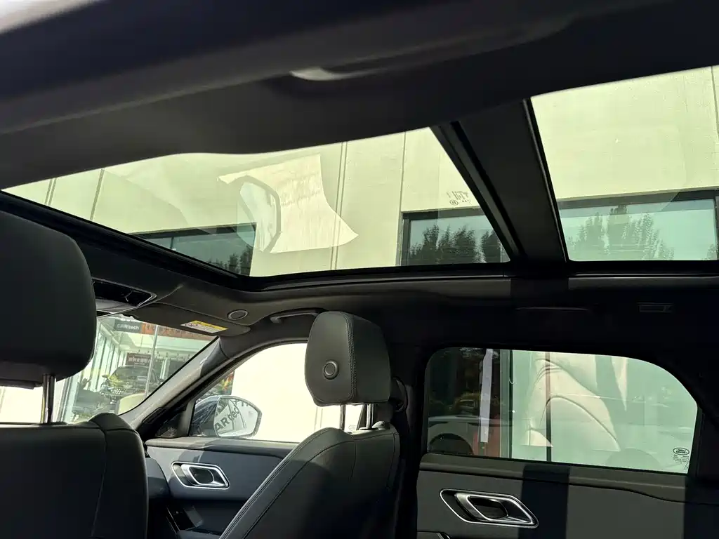 Land Rover Velar — миниатюра 9