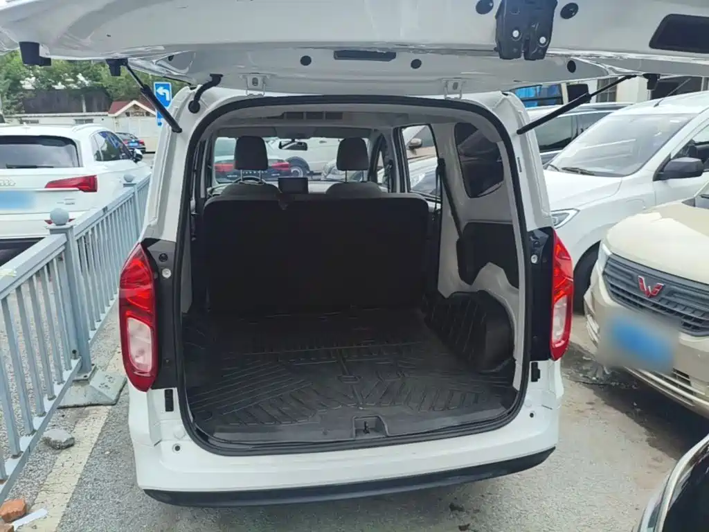 Wuling Hongguang EV — миниатюра 19
