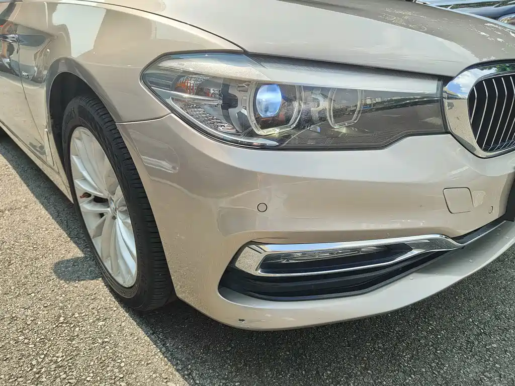 BMW 5 Series — миниатюра 28