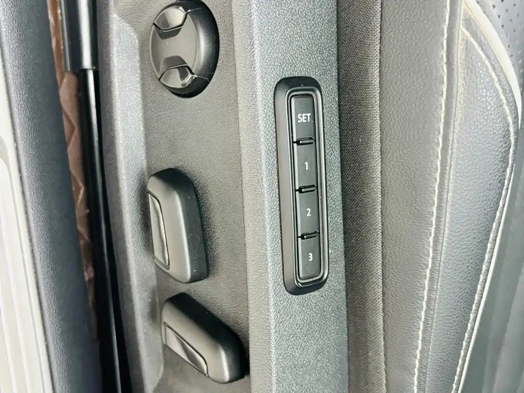 Volkswagen Passat — миниатюра 13