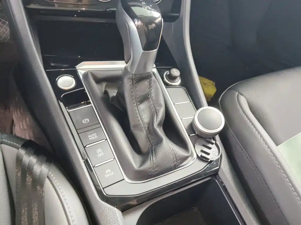 Volkswagen Sagitar — миниатюра 15