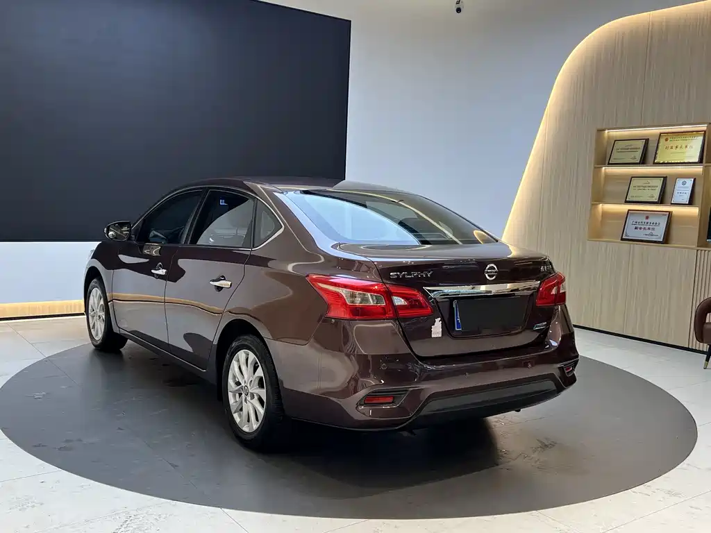 NISSAN XUAN YI