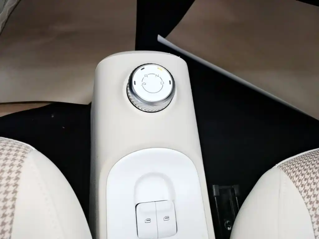 Wuling MINIEV — миниатюра 14