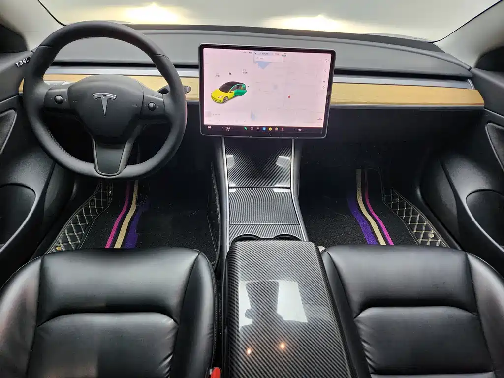 Tesla Model 3 — миниатюра 6