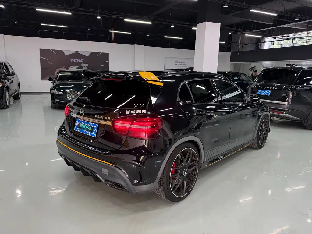 Mercedes-Benz GLA AMG — миниатюра 8