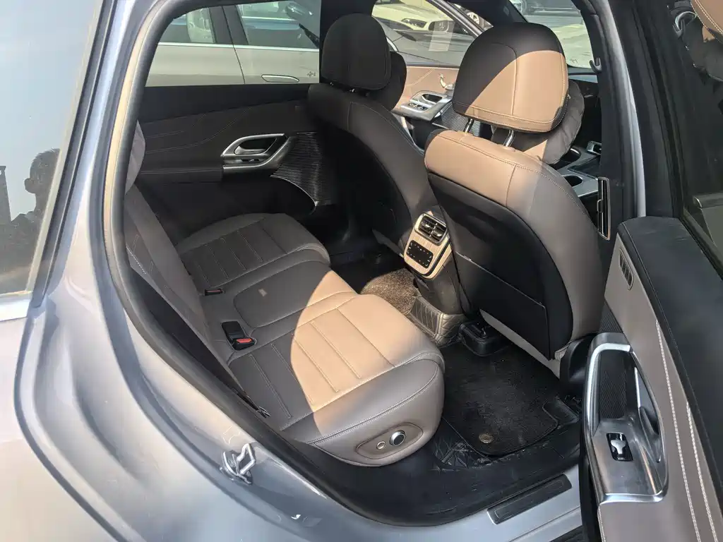Mercedes-Benz GLC New Energy — миниатюра 5
