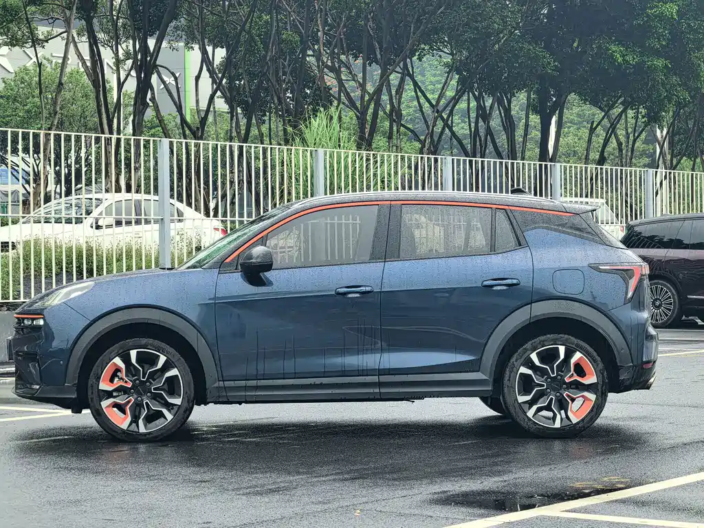 Lynk & Co 06 — миниатюра 5