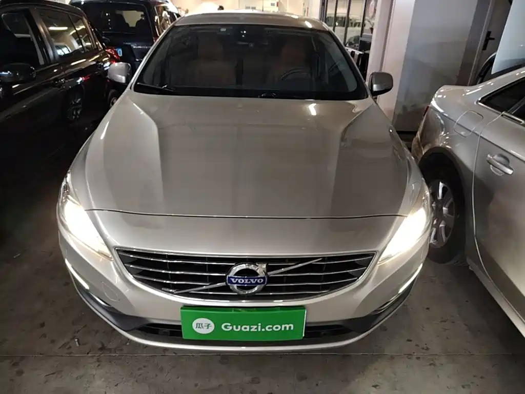 Volvo S60 — миниатюра 3
