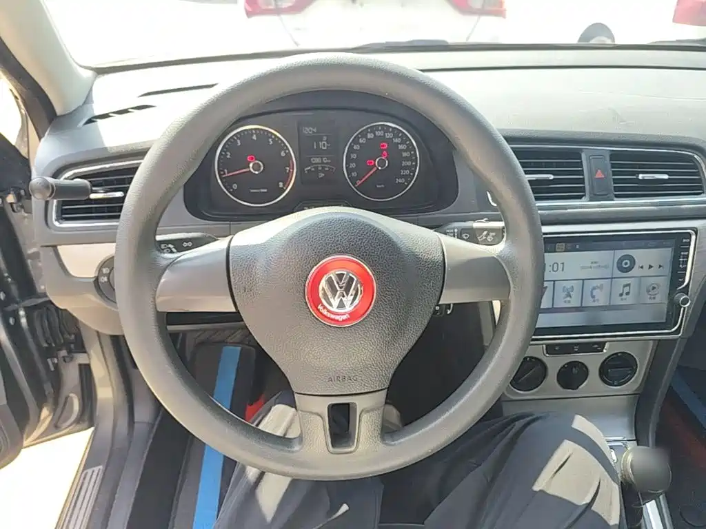 Volkswagen Lavida — миниатюра 11