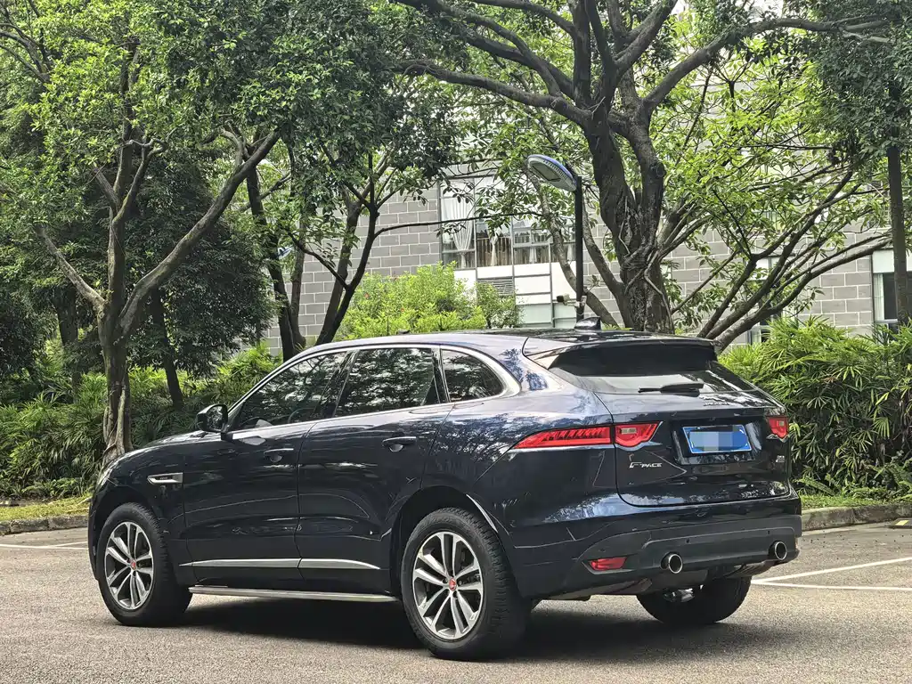 Jaguar F-PACE — миниатюра 5
