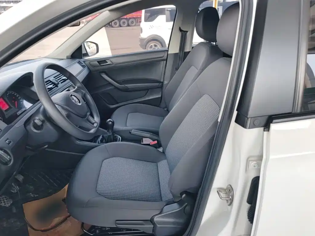 Volkswagen Santana — миниатюра 15