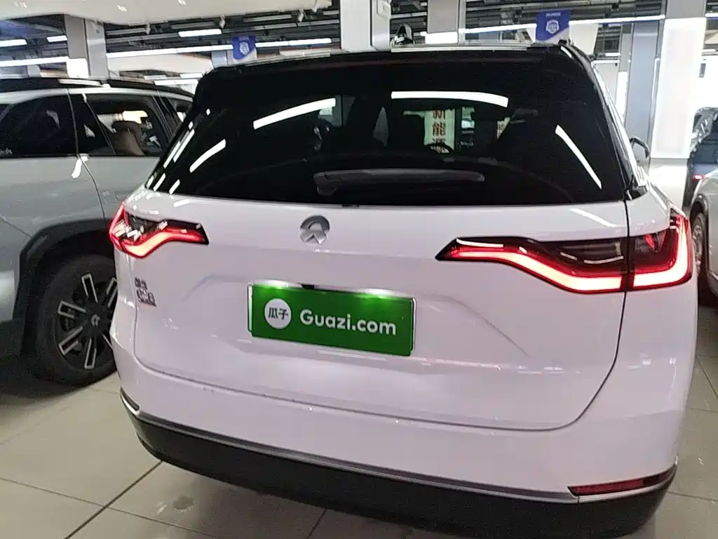NIO ES8 — миниатюра 6