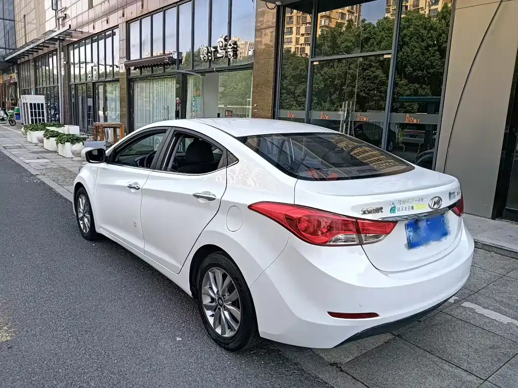 Hyundai Elantra Langdong — миниатюра 3