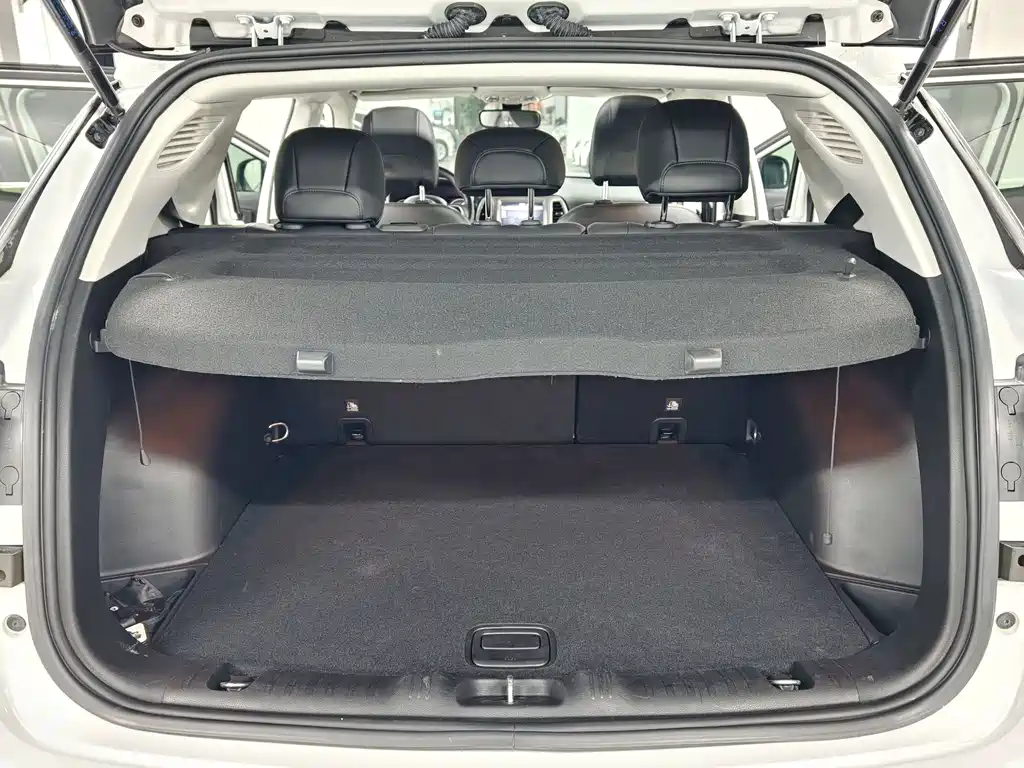 Jeep Compass — миниатюра 8