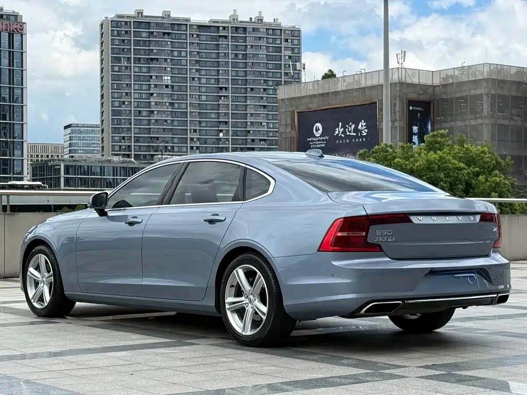 Volvo S90 — миниатюра 16
