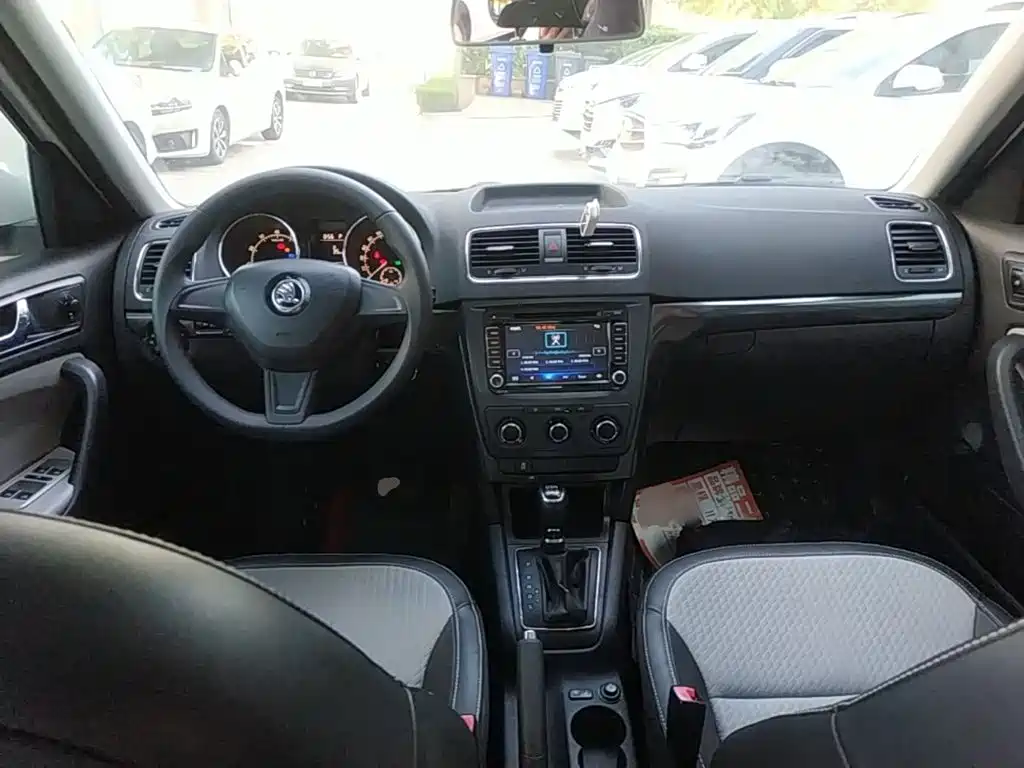 Skoda Yeti — миниатюра 10