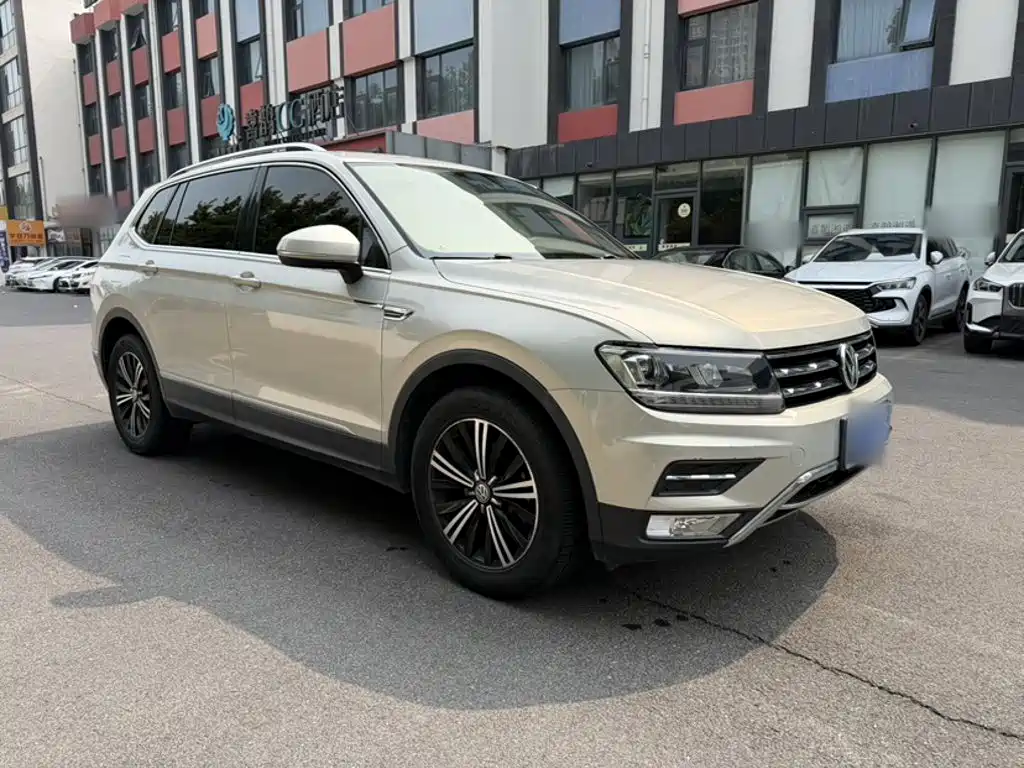 Volkswagen Tiguan L — миниатюра 4