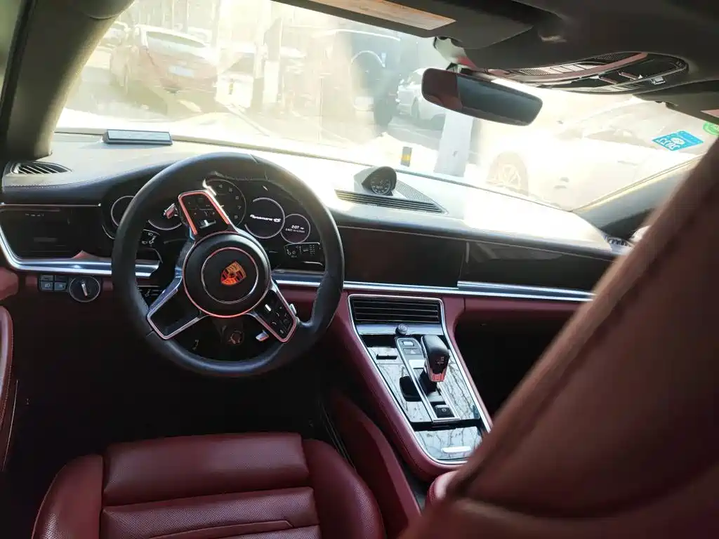 Porsche Panamera — миниатюра 7