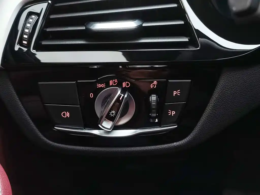 BMW 5 Series — миниатюра 25