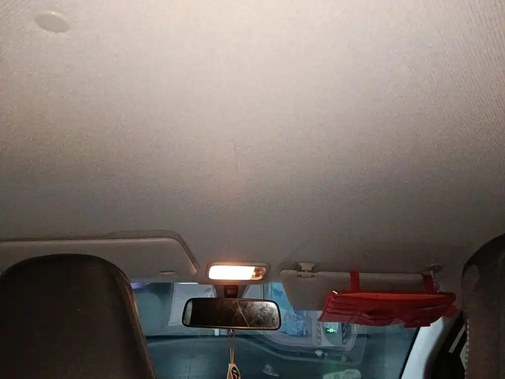 Wuling MINIEV — миниатюра 9