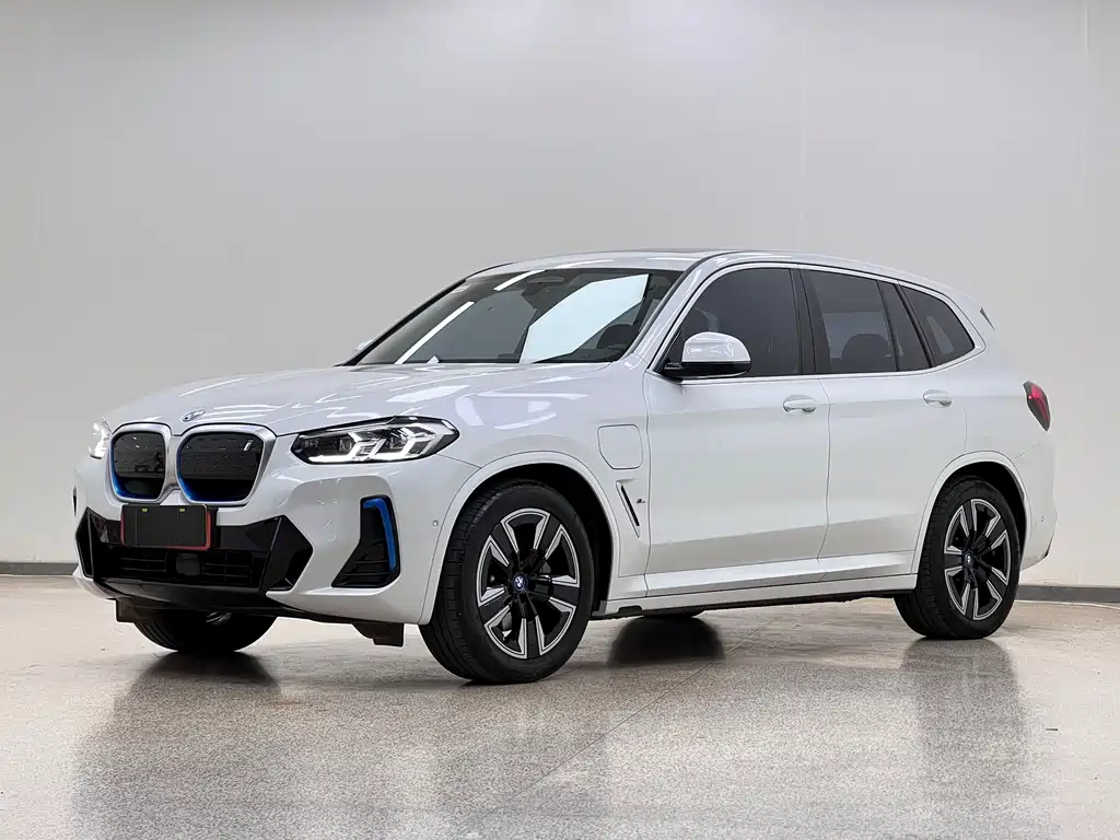 BMW iX3 2022