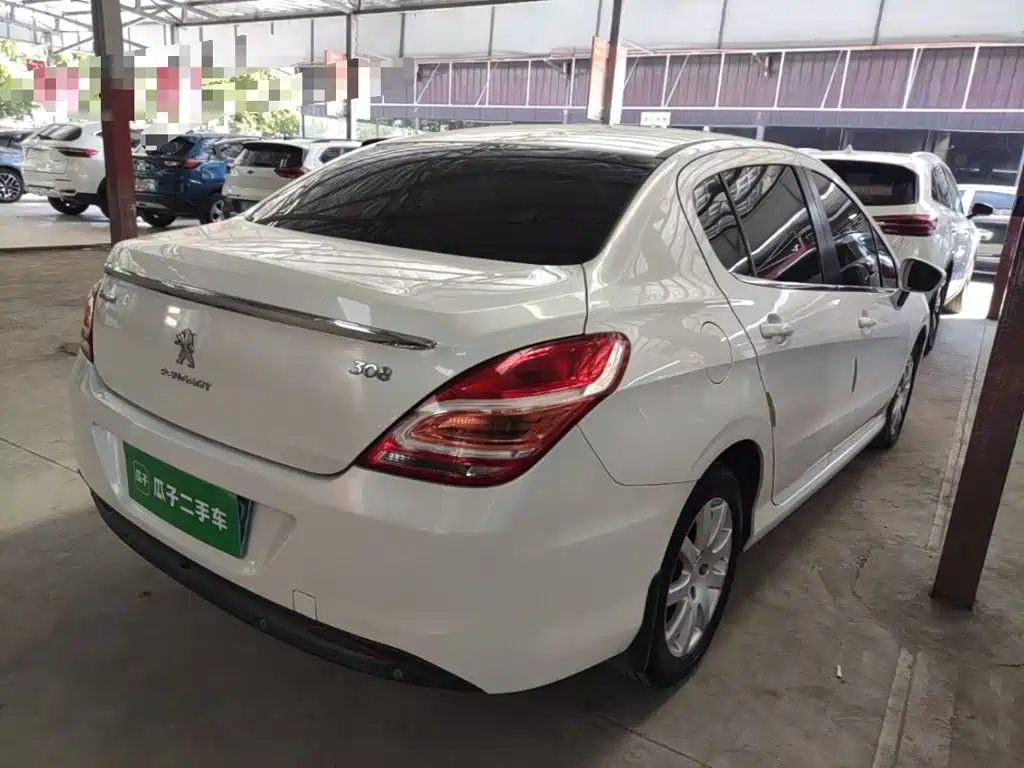 Peugeot 308 — миниатюра 7