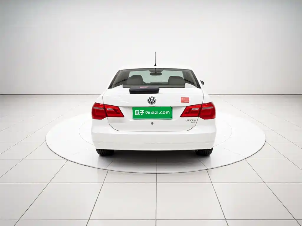 Volkswagen Jetta — миниатюра 5