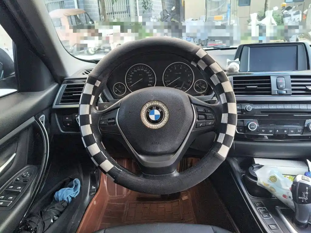 BMW 3 Series — миниатюра 3