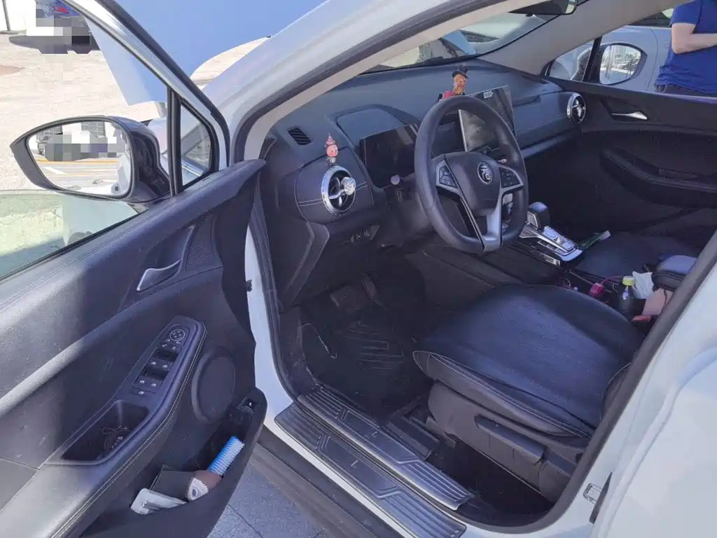 BYD Yuan EV — миниатюра 17