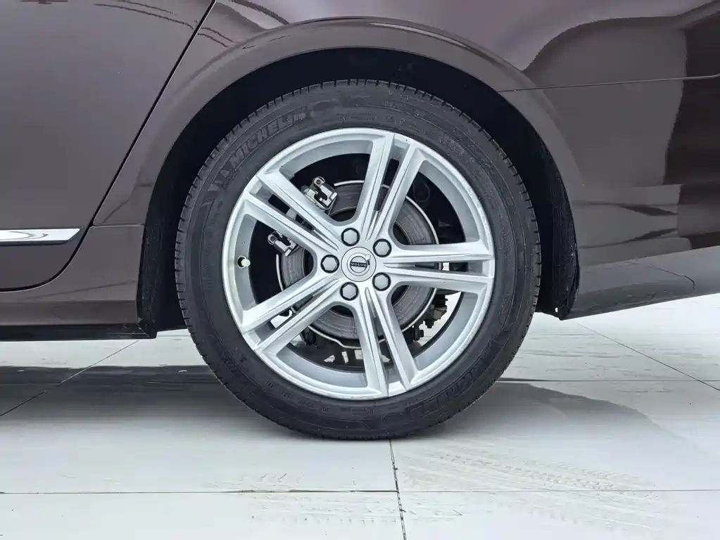 Volvo S90 — миниатюра 25