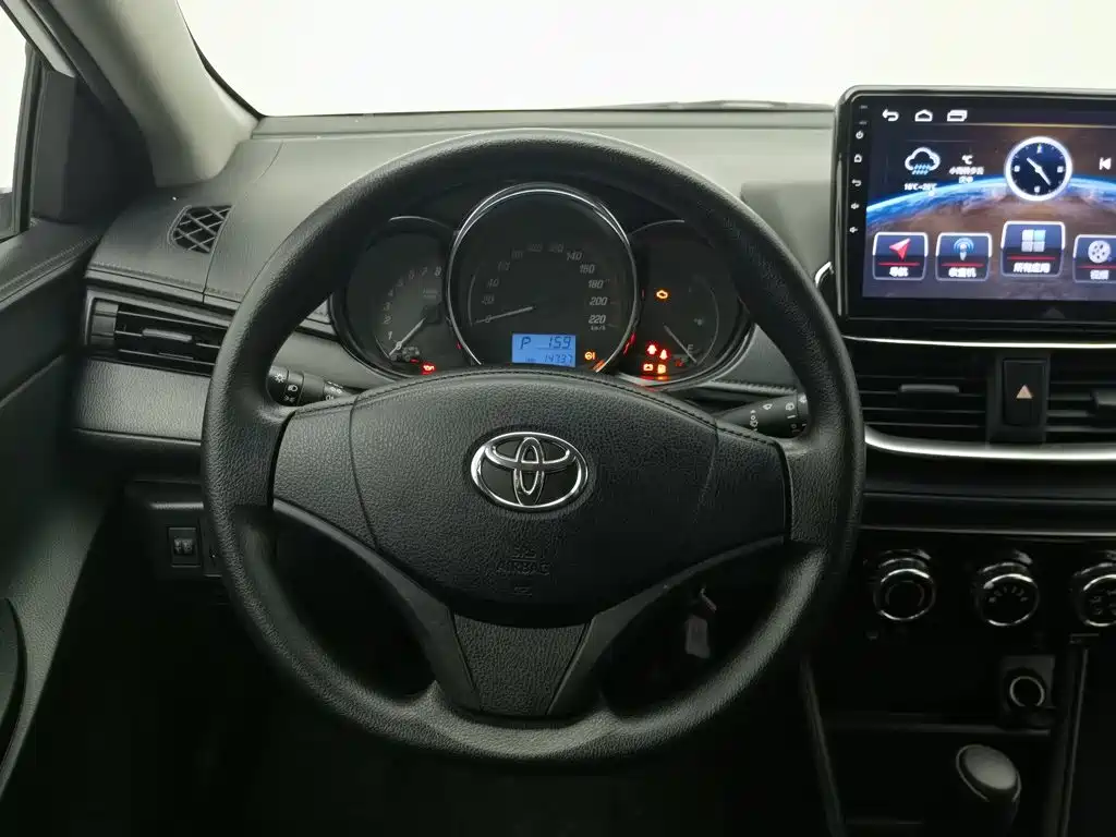 Toyota Yaris L — миниатюра 11