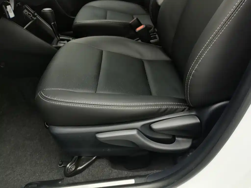 Toyota Yaris L — миниатюра 20