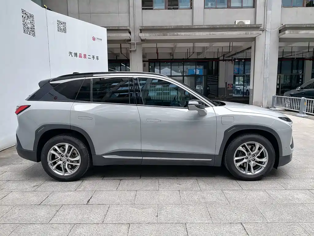 NIO ES6 — миниатюра 4