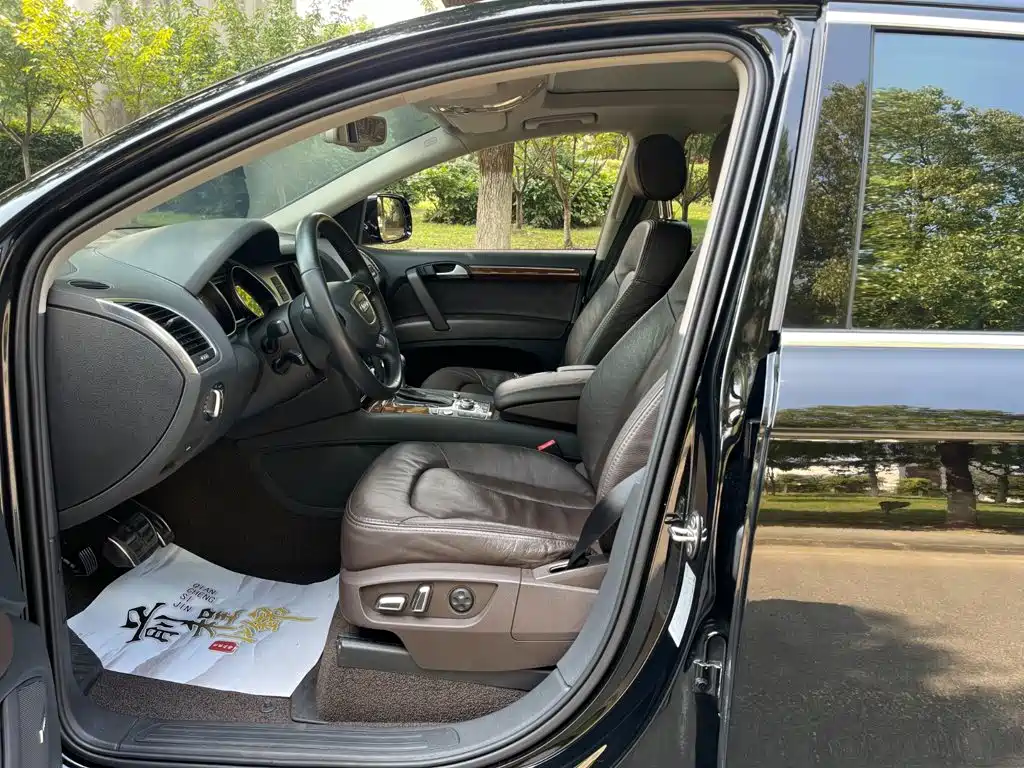 Audi Q7 — миниатюра 11